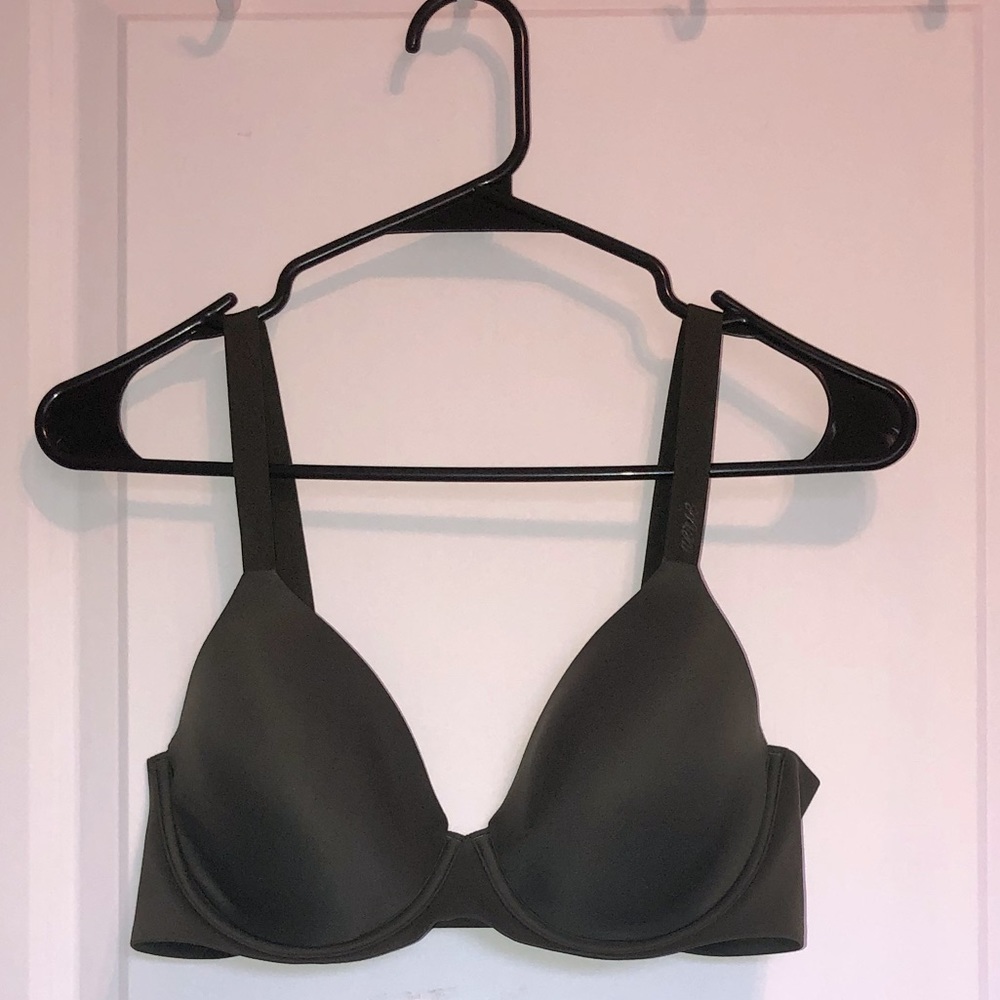 AMERICAN EAGLE Full Coverage Lightly Lined Bra